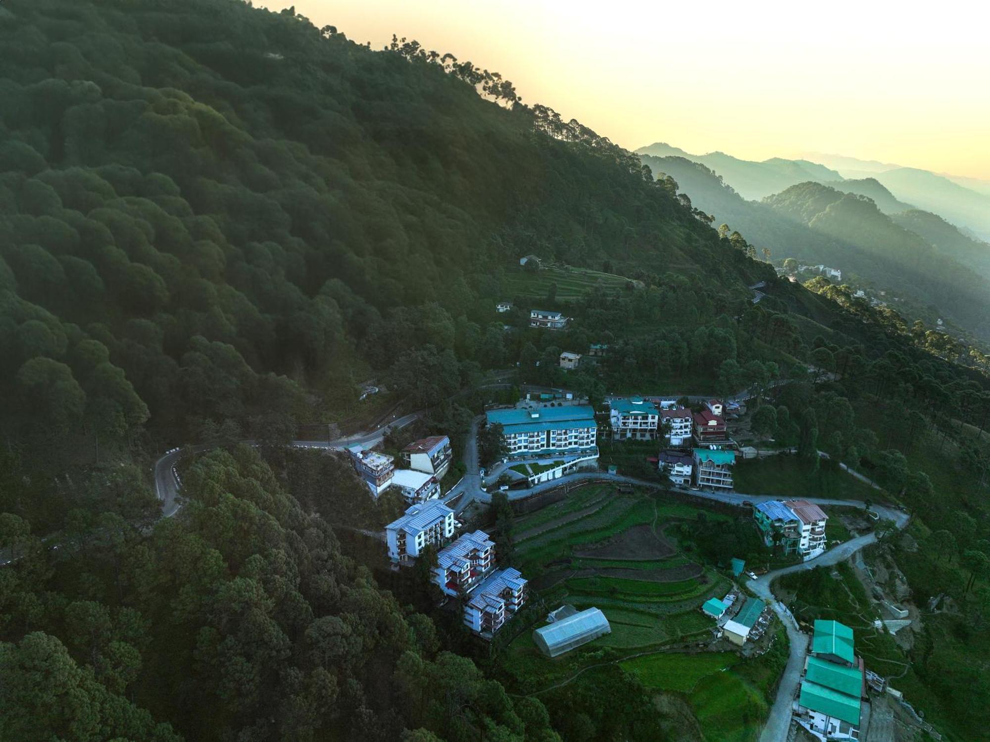 Hotel Sterling Nainital Zewnętrze zdjęcie